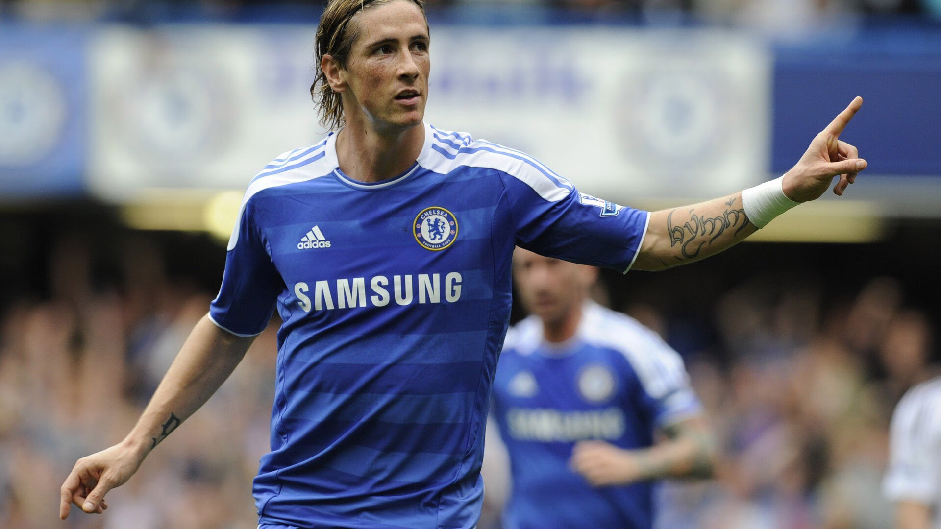 九游APP官网-电竞产业与娱乐产业的联动：综艺节目与明星代言，有那些电竞娱乐的公司